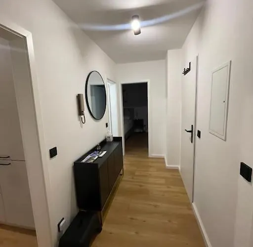 Апартаменти Moderne Gemuetliche Stilvolle