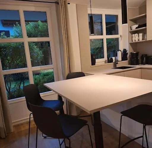 Moderne Gemuetliche Stilvolle * Гарміш-Партенкірхен